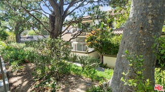 1666 Palisades Dr, Pacific Palisades, CA 90272