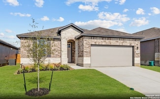 2720 Rio Primero Rd, Seguin, TX 78155