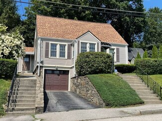 28 Harwich St, Worcester, MA 01607