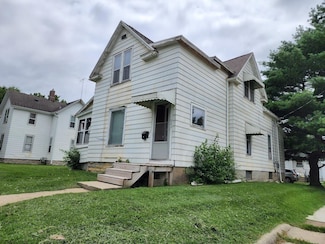 102 South St, Waterloo, IA 50701