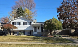 33828 Stonewood Dr, Sterling Heights, MI 48312