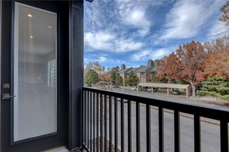 627 Couch Dr Unit N13, Oklahoma City, OK 73102