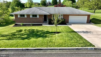 1508 Spring Garden Dr, Middletown, PA 17057