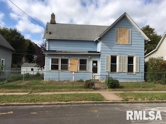 646 Cedar St, Davenport, IA 52802