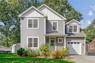 10 Twin Leaf Trail, Saunderstown, RI 02874