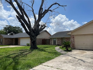 7727 Log Hollow Dr, Houston, TX 77040