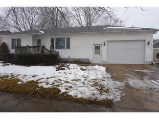 213 E Washington St, Monticello, IA 52310