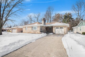 127 S Twyckenham Dr, South Bend, IN 46617