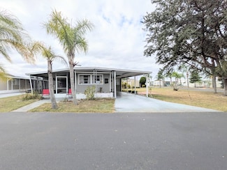 5219 Peninsula St, Zephyrhills, FL 33541