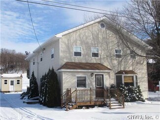 2596 Mckinley St, New Woodstock, NY 13122