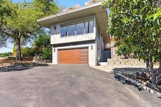 3996 Jefferson Ave, Emerald Hills, CA 94062