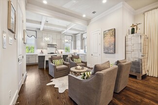 739 Somerset Commons Ln, Houston, TX 77055