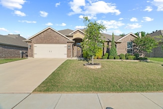 316 Brinkley Dr, Saginaw, TX 76179