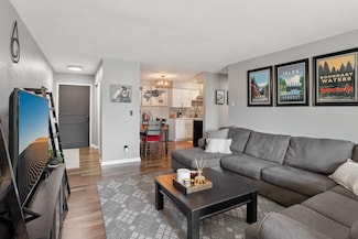 7316 W 22nd St Unit 304, Saint Louis Park, MN 55426