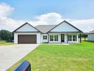 696 Elm St, Dunlap, TN 37327