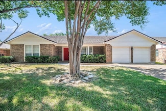 5708 Arbor Valley Dr, Arlington, TX 76016