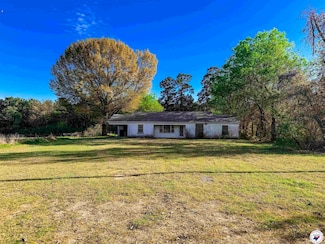 3656 County Road 4234, de Kalb, TX 75559