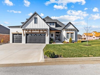 703 S Hickory Dr, Springfield, MO 65809