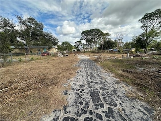 8335 Nault Rd, North Fort Myers, FL 33917