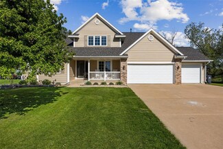 6908 Rolling Ridge Ct SW, Cedar Rapids, IA 52404