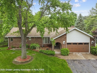 1346 E Howe Rd, Dewitt, MI 48820