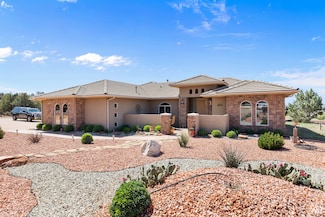 1374 E Big Pinion Ln, Apple Valley, UT 84737