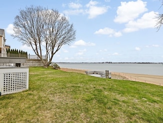 9 Regatta Rd, North Weymouth, MA 02191