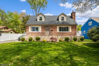 8 Ute Ave, Lake Hiawatha, NJ 07034