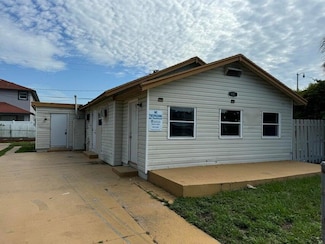 611 53rd St, West Palm Beach, FL 33407