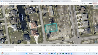937 SW 8th Place, Cape Coral, FL 33991