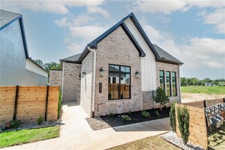 3507 SW Awakening Ave, Bentonville, AR 72713