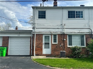 215 E 235th St Unit 43, Euclid, OH 44123
