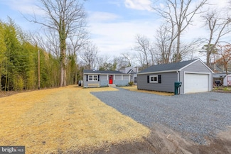33 Point Breeze Ave, Clementon, NJ 08021