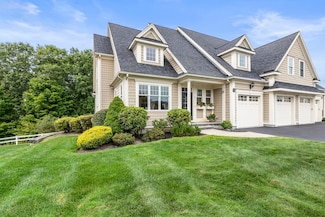 18 Independence Ln, Shrewsbury, MA 01545