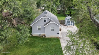 385 W Oak St, Coal City, IL 60416