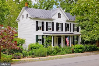 15567 Second St, Waterford, VA 20197
