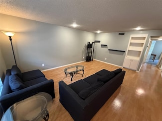 2401 Leon St Unit 209, Austin, TX 78705