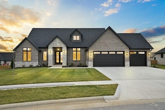 4472 E Lancaster Way, Springfield, MO 65802