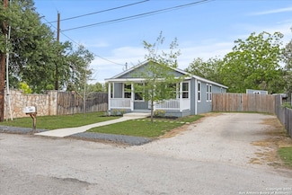458 Seele St, New Braunfels, TX 78130