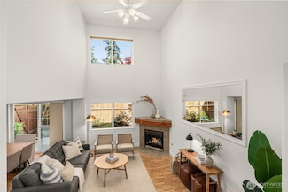 14607 52nd Ave W Unit 102, Edmonds, WA 98026