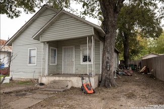 621 Prado St, San Antonio, TX 78225