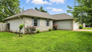 205 W Hunter Dr, Nixa, MO 65714