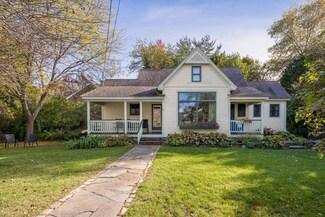 66 Stearns Rd, Ogunquit, ME 03907