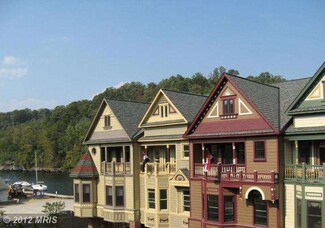 268 Gaslight Landing Ct Unit 2, Occoquan, VA 22125