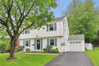 404 Brimfield Rd, Wethersfield, CT 06109
