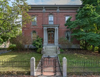 366 Spring St, Portland, ME 04102