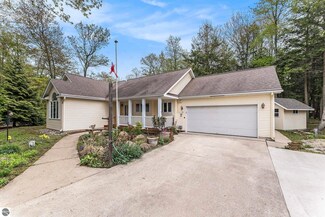 6647 E Harbor Dr, Elk Rapids, MI 49629