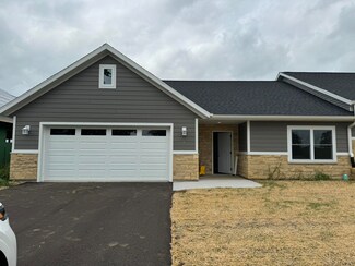 190 Antoine St Unit 2, Mineral Point, WI 53565