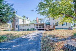 748 Martin Mill Pike, Rockford, TN 37853