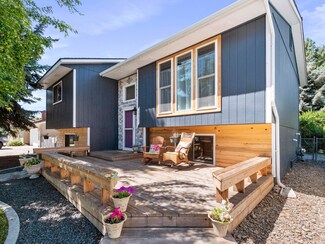 5021 N Snow Owl Rd, Otis Orchards, WA 99027